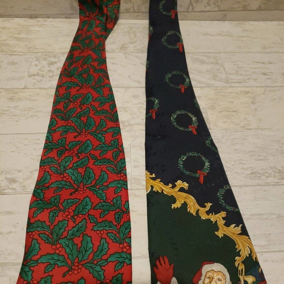 Lot Of 2: Vtg.Hallmark Christmas Santa Reindeer Holly Men’s Neckties Made in USA - Picture 4 of 9